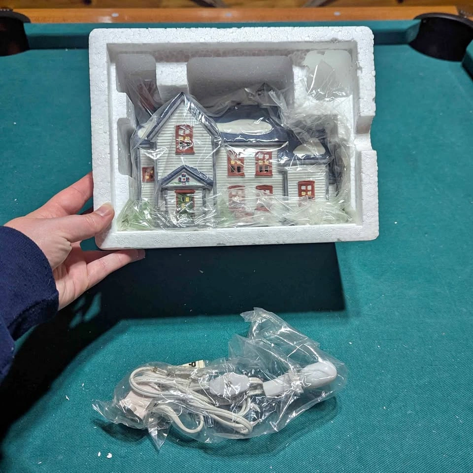 Department 56 - New England Village Series - Pennsylvania Dutch
