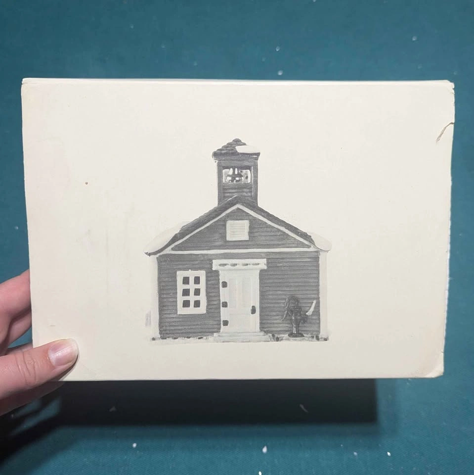Department 56 - New England Village Series - Red Schoolhouse - photo 3