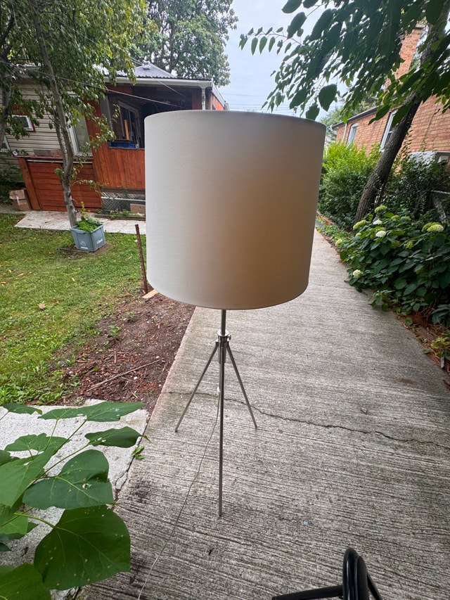Modern Tripod Floor Lamp – Satin Nickel. White Fabric Shade