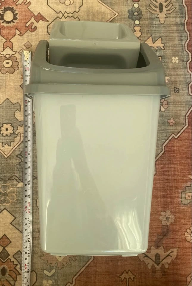 Small Plastic Garbage Bin with Swing-Top Lid - photo 2