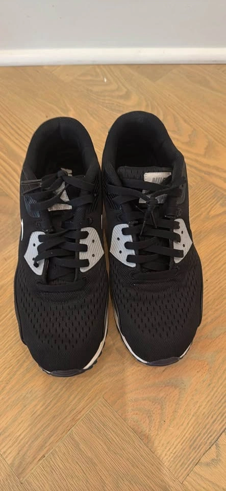 Nike Air Max 90 Size 9.5M - photo 5