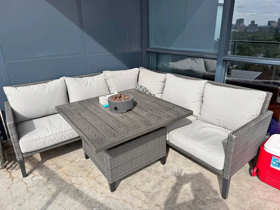 CANVAS Renfrew Square Outdoor Patio Set with Fire Pit