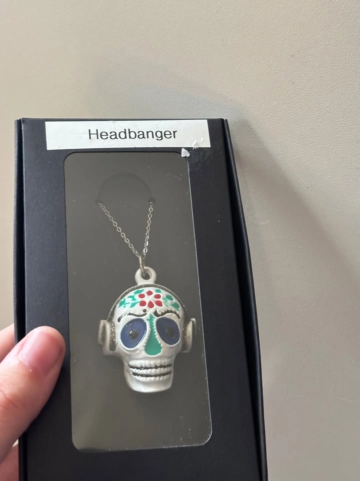 Headbanger necklace - photo 2