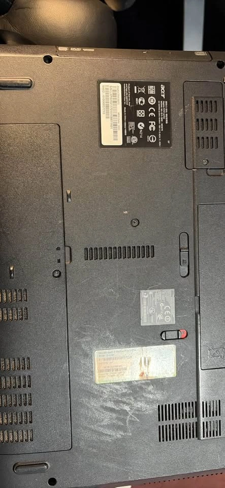 Acer Aspire 5741 Laptop, No charging cable - photo 3