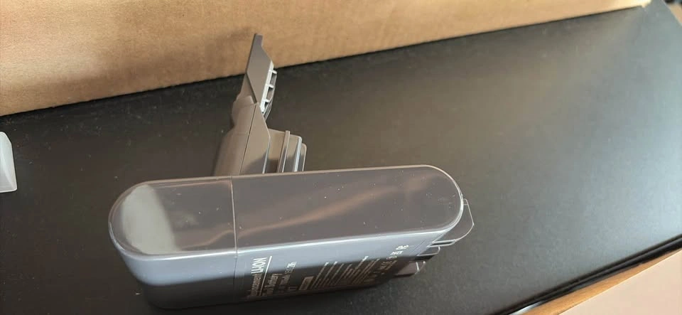 Dyson V7 Cordless Vacuum Li-ion Battery 21.6V 7000mAh - photo 2