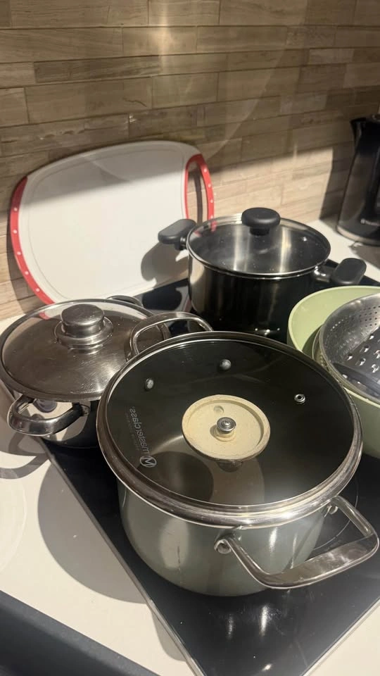 Assorted Cookware Set - T-fal & Masterclass Pots and Pans - photo 4
