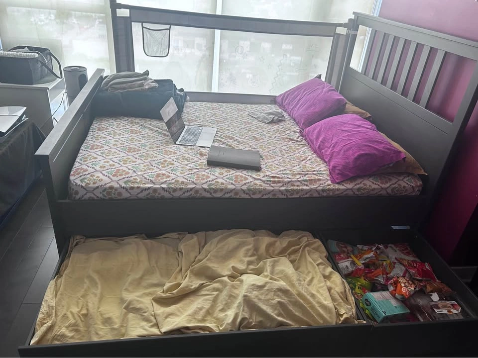 Dark Wood Daybed with Large Storage Drawer - photo 3