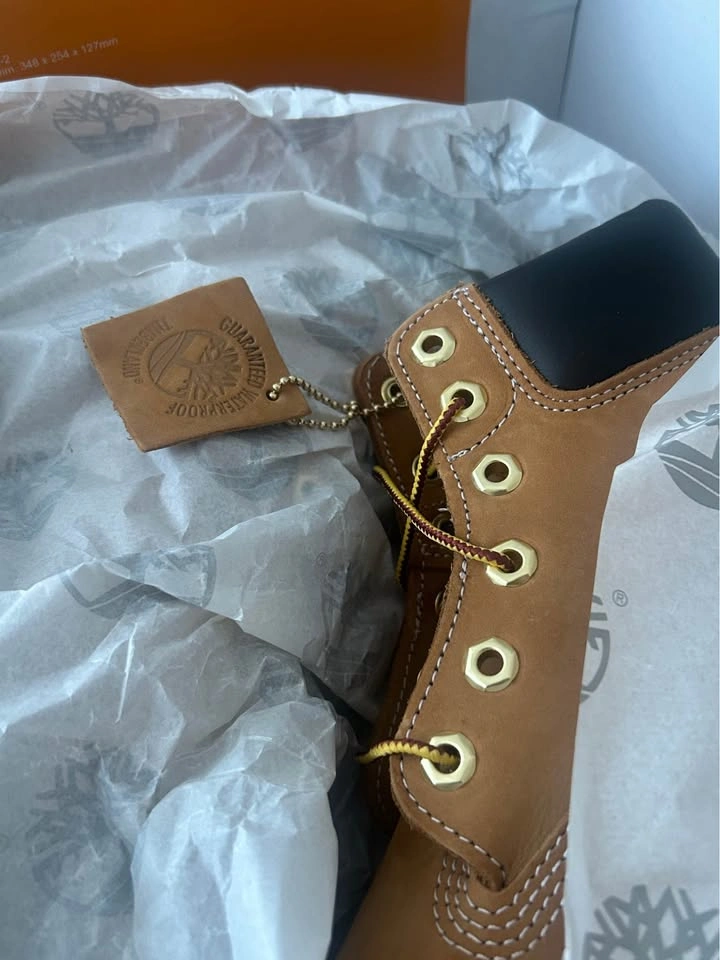 Timberland Premium 6-Inch Waterproof Boots Women's Size 7 - photo 3