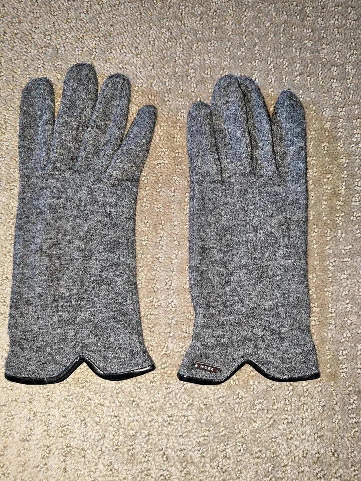 Stylish & Warm Mexx Wool Blend Women Gloves - One Size