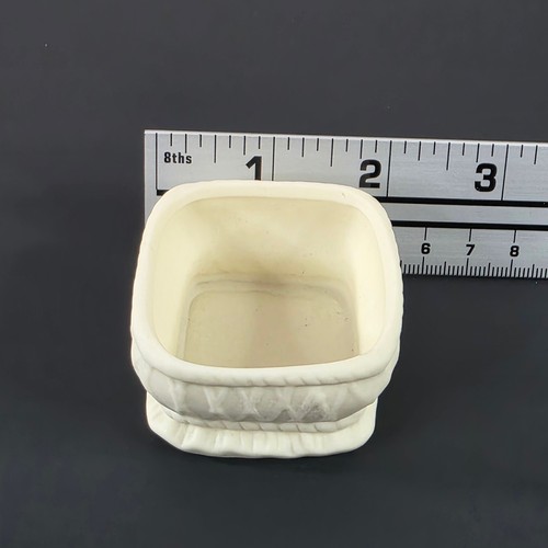 Vtg White Bisque Porcelain Trinket Box Matte Rose Floral Basketw - photo 3