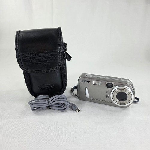 Sony Cyber-shot DSC-P92 5.0MP Digital Camera w/ 4GB Card