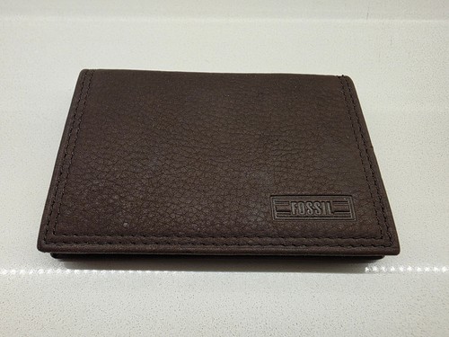 Fossil Brown Leather Wallet with Vintage Car Collectible Tin - photo 3