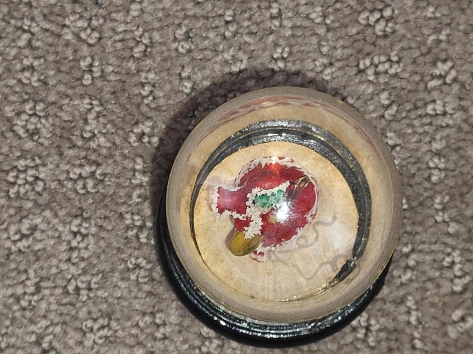 Vintage Chinese "Four Beauties" Wang Zhaojun Glass Dome Figurine - photo 5