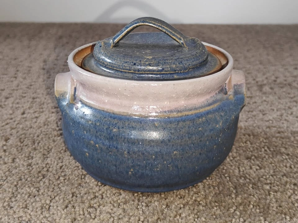 Handcrafted Blue & Beige Studio Pottery Pot with Lid - Signed - photo 2