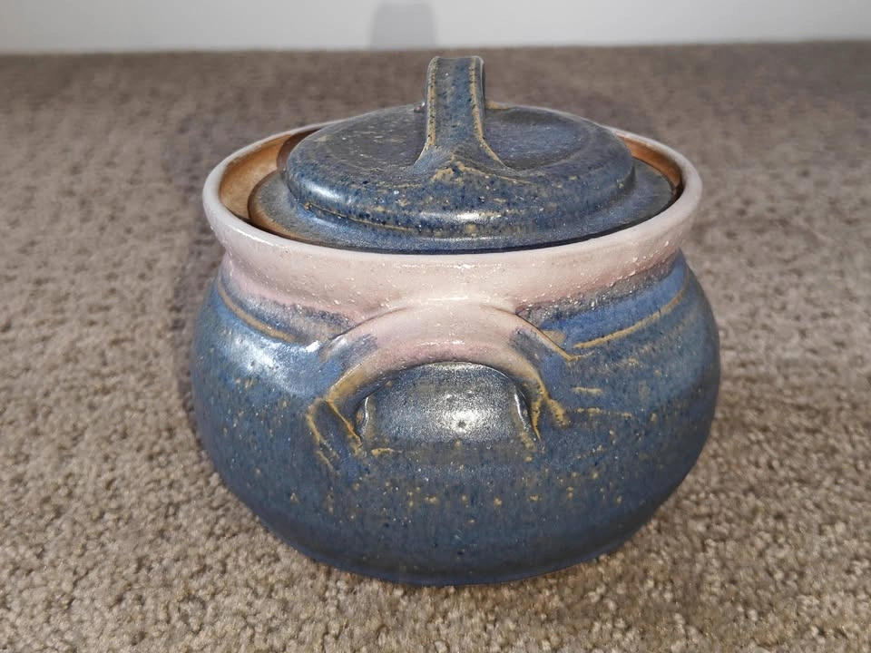 Handcrafted Blue & Beige Studio Pottery Pot with Lid - Signed - photo 5