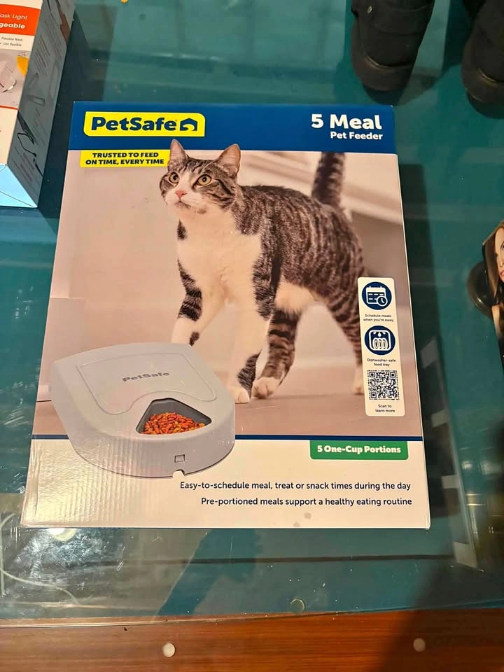 PetSafe 5-Meal Automatic Pet Feeder – Brand New