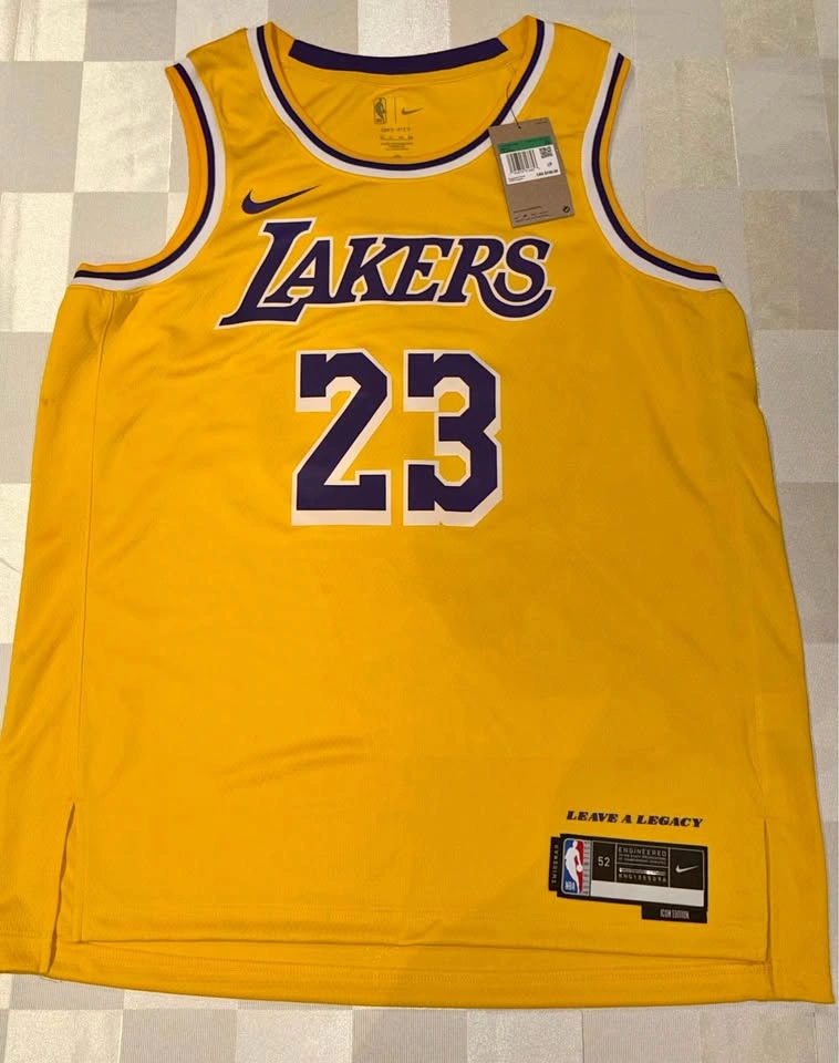 Nike LeBron James LA Lakers 2022/23 Swingman Jersey Yellow XL