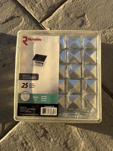 Richelieu 25-Pack 32mm Square Chrome Cabinet Knobs