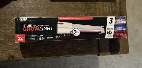 Feit Electric 12” LED Full Spectrum Grow Light 13.5W 3 Spectrum