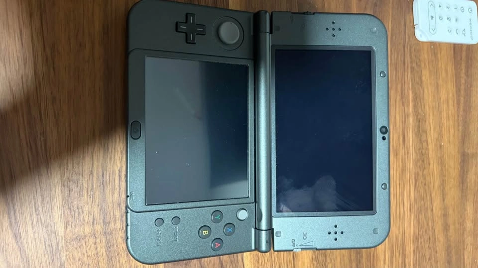 New Nintendo 3ds XL (MODDED) - photo 3