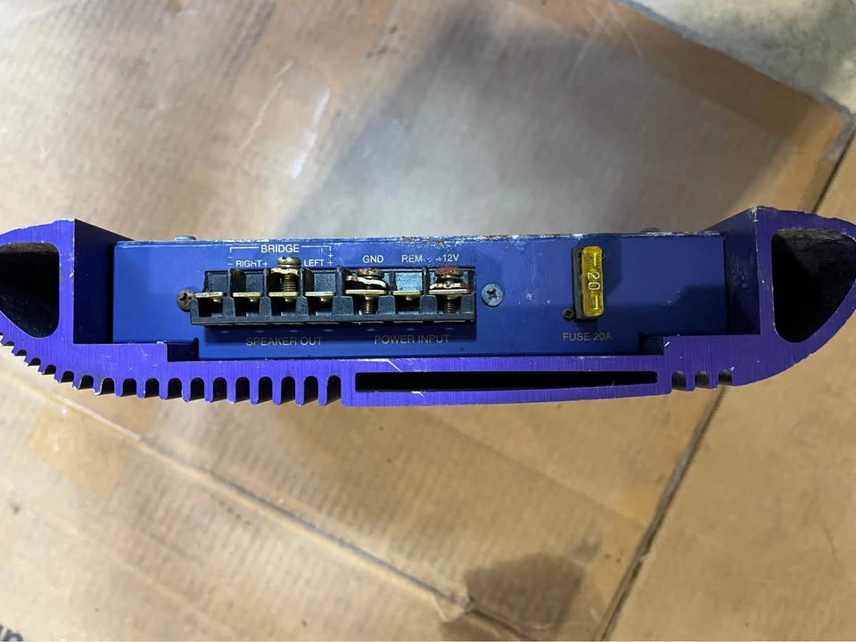 UAX 2100 250 Watts - photo 4