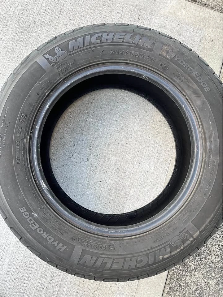 Michelin Hydroedge 215/65 R16
