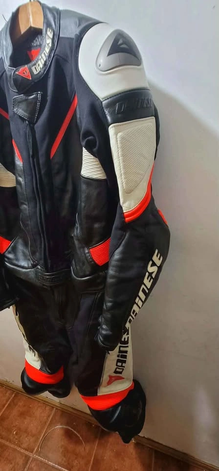 Dainese 2 piece motorcycle race suit - photo 2