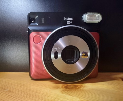 Fujifilm Instax Square SQ6 Instant Film Camera Ruby Red TESTED