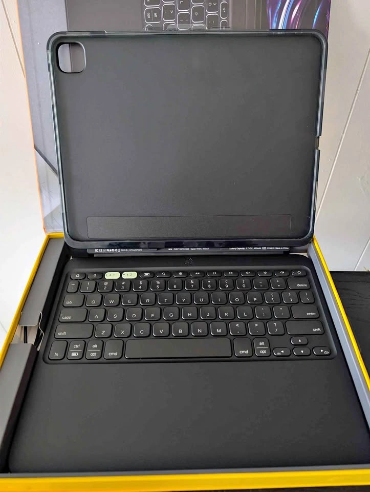 iPad Pro 13-in (M4) ZAGG Pro Keys 2 Keyboard & Case