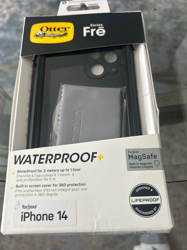 OtterBox Fre Series Case for iPhone 14