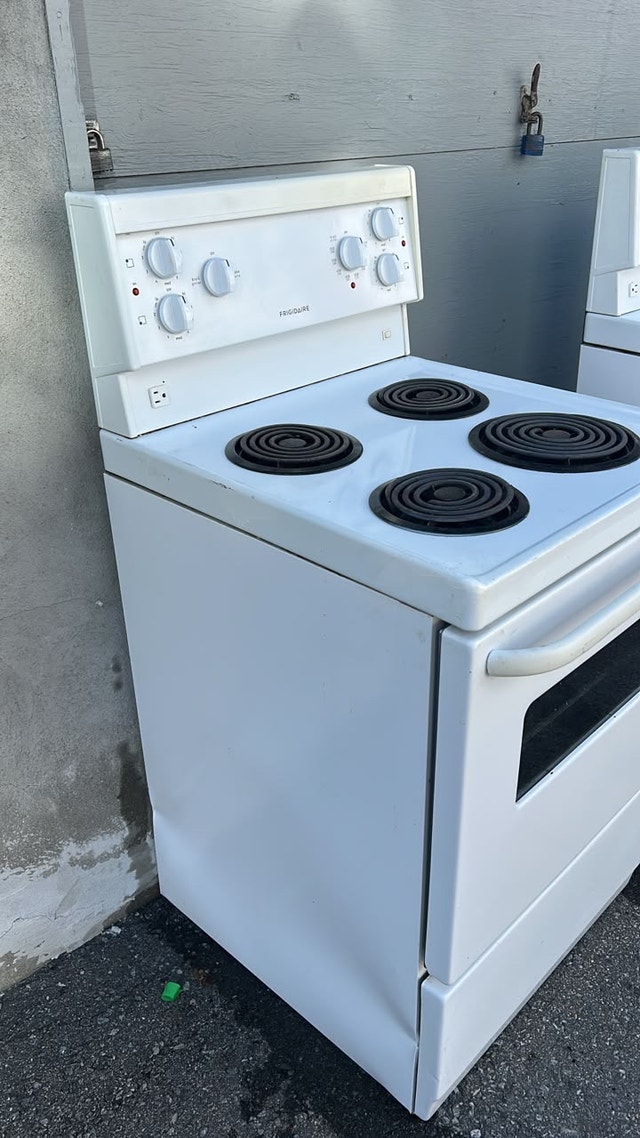 oven/stove - photo 4