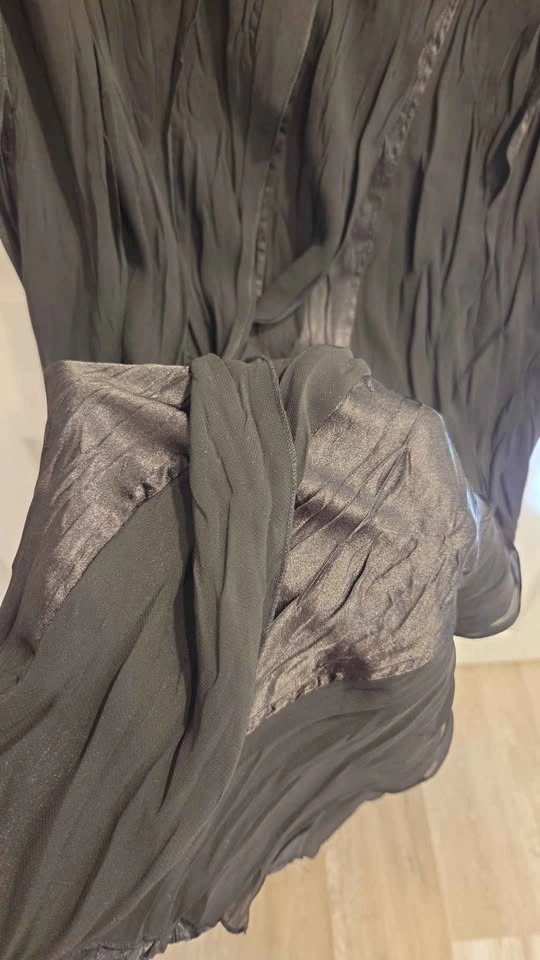 J.R. Nites by Carol Lin Black Crinkle Maxi Skirt Size 10 - photo 3