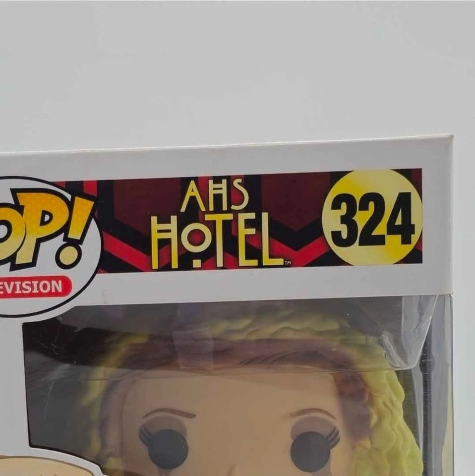 Funko POP! American Horror Story Hotel Hypodermic Sally #324 - photo 3