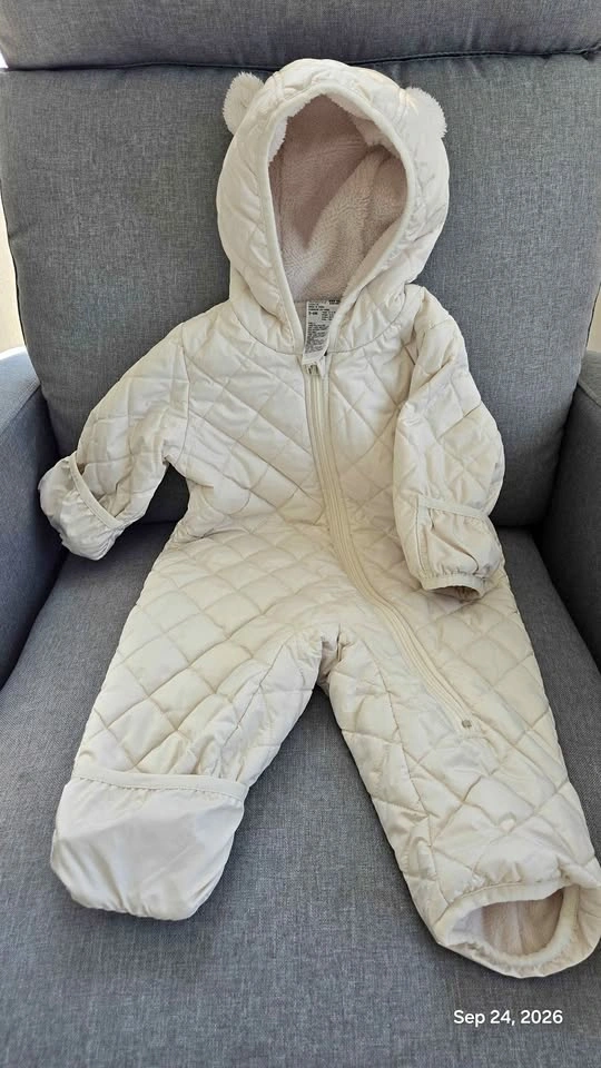 Uniqlo PUFFERTECH Washable One Piece Suit