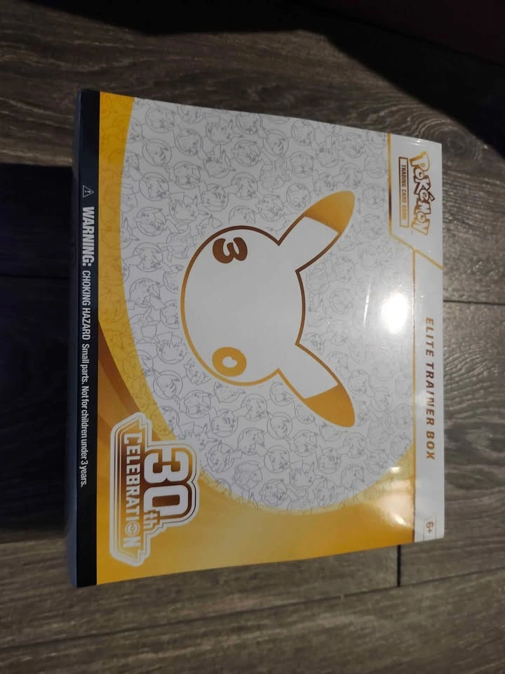 Pokemon 30th Anniversary Celebration ETBs - photo 4