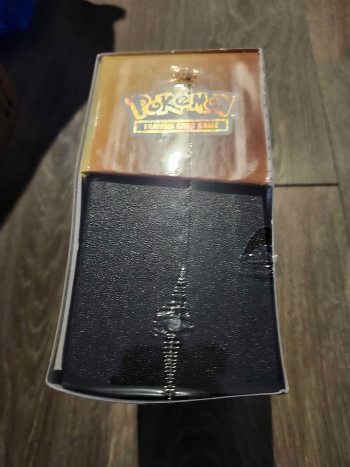 Pokemon 30th Anniversary Celebration ETBs - photo 5