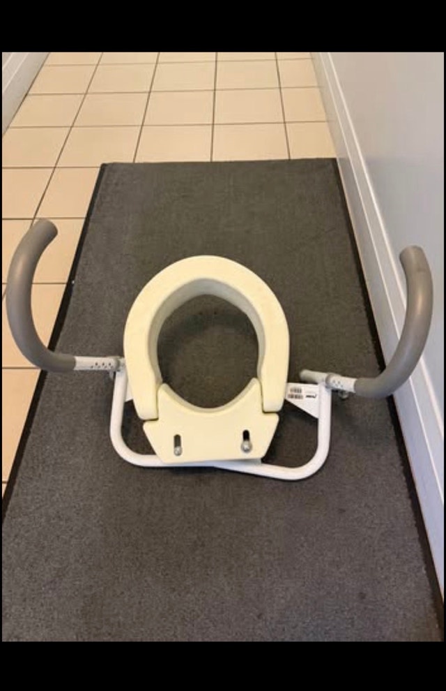 Raised Toilet Seat with Safety Arms - photo 5