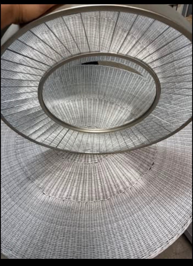 Round Decorative Wall Mirror 26” - photo 3
