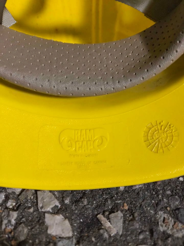 Waterloo Engineering Hard Hat - photo 5
