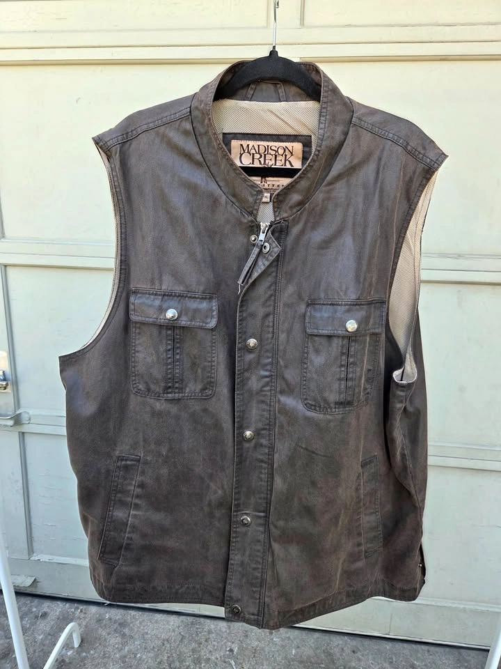 2XL Madison Creek Outfitters Vest Jacket