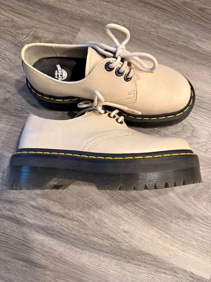 Dr. Martens 8053 Quad Platform Shoes Women’s 6