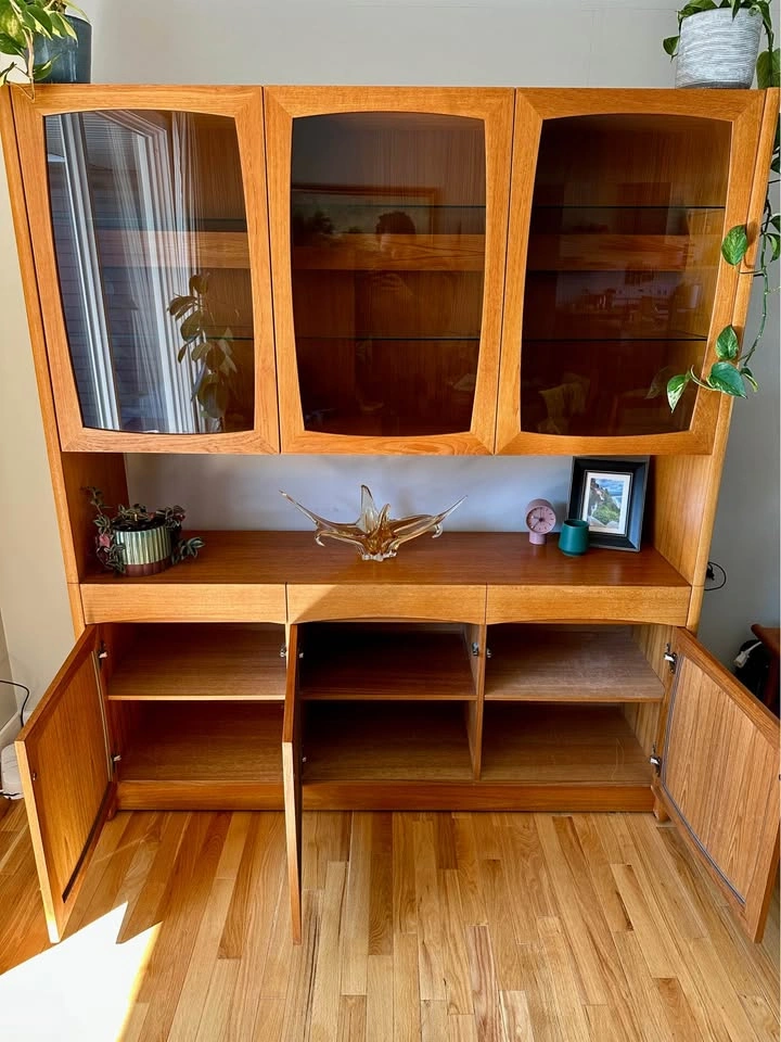 Mid Century Modern Teak Credenza - photo 2