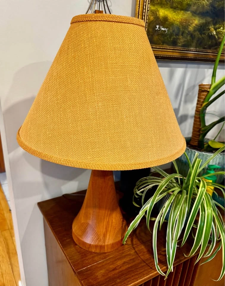Vintage Mid Century Modern Teak Lamp - photo 2