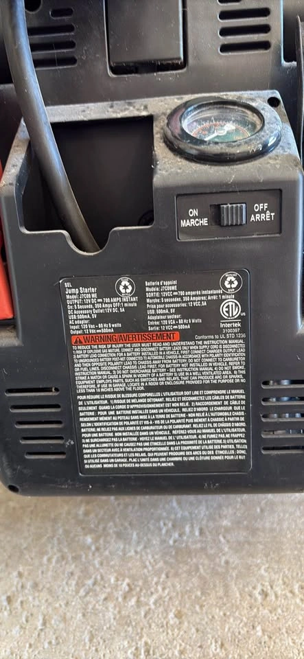 MotoMaster Eliminator Battery Booster Pack with Air Compressor - photo 3
