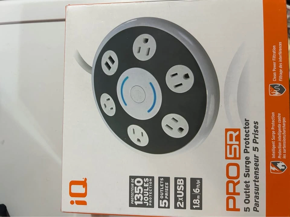 iQ PRO SR 5-Outlet Surge Protector + 2 USB Ports - 1350 Joules - photo 2