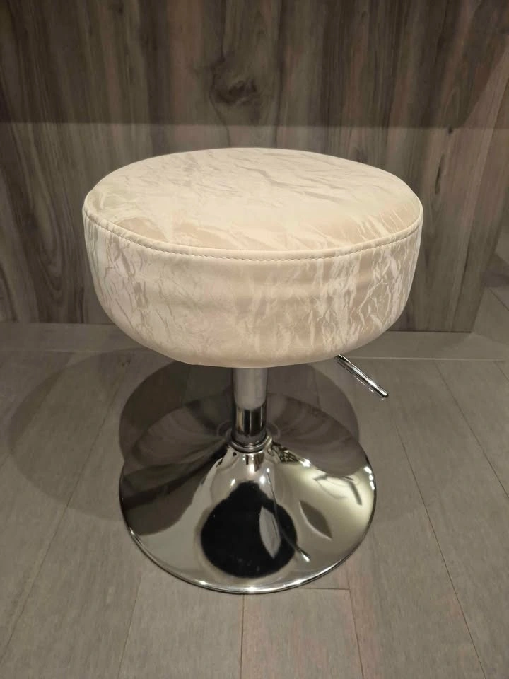 Brand new Swivel Bar Stool with Chrome Base - photo 3