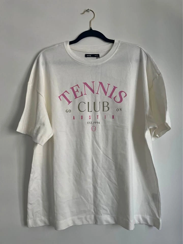 Large t shirt women