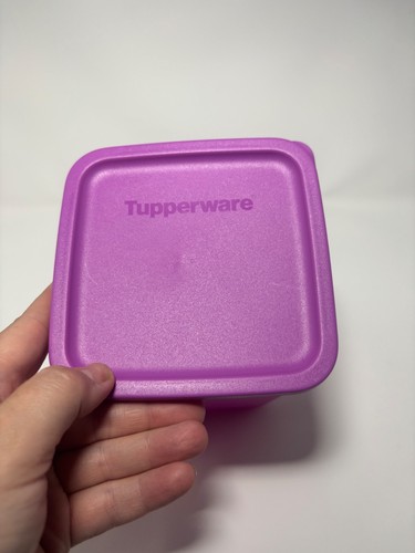 Tupperware Purple Square Storage Container 1.8 L 7 1/2 cups - photo 2
