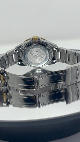 Invicta Pro Diver 8935 Men’s Watch Blue Dial Two Tone Quartz - photo 4