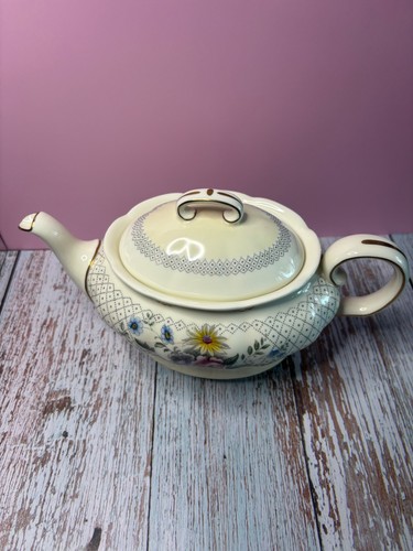 Vintage Retro Royal Doulton Burnham Teapot with Lid v1565 - photo 2